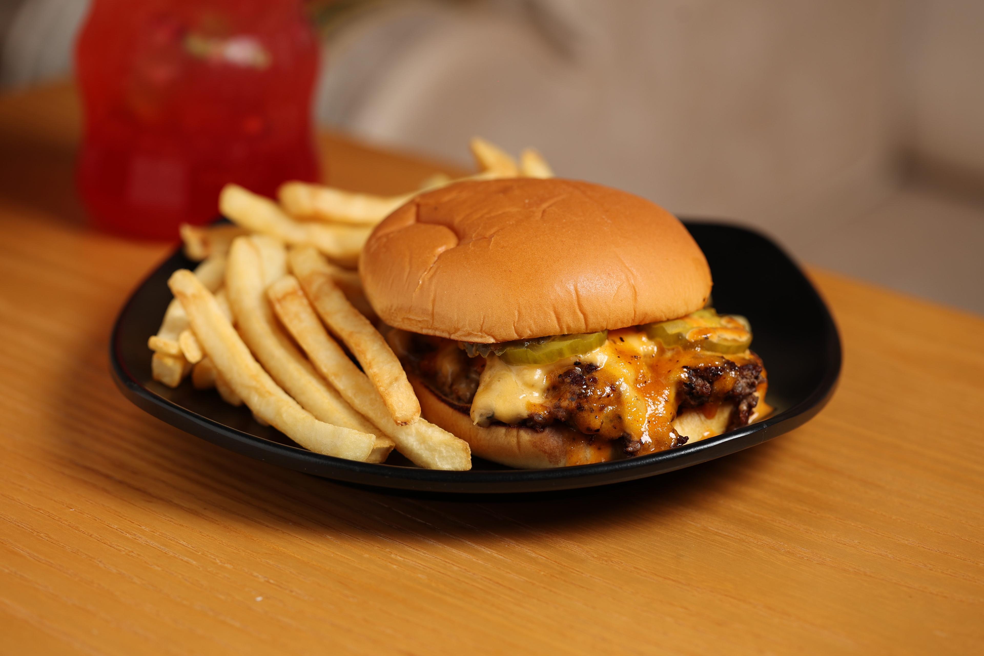 Zabiha halal cafe food served at Shaah & Sheeko in Renton